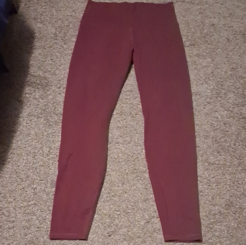 Old Navy Active Balance Leggings in Deep Plum